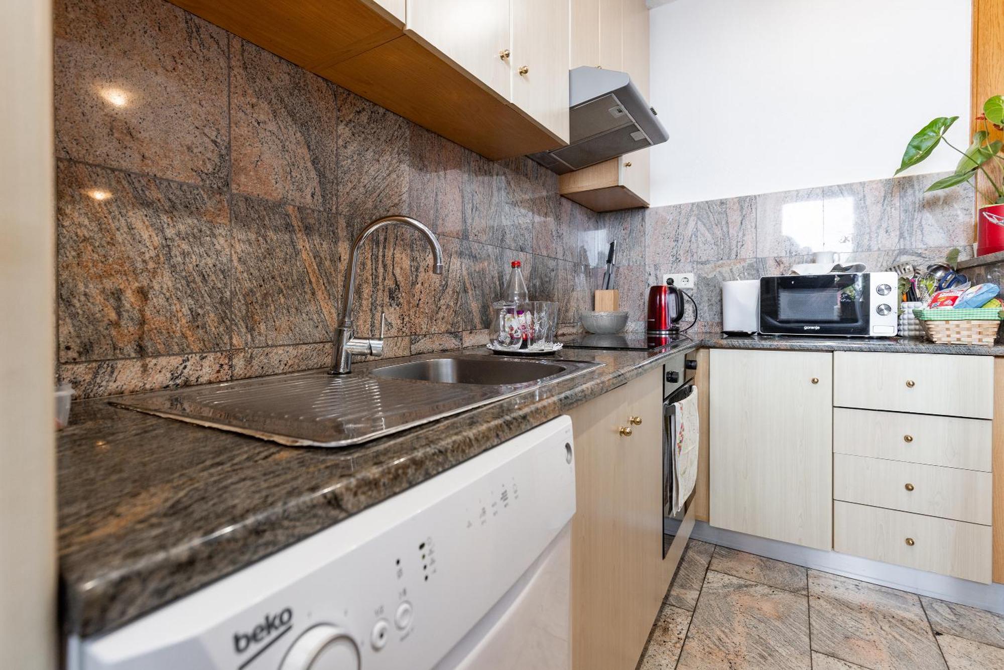 Apartman Nora Оміш Екстер'єр фото